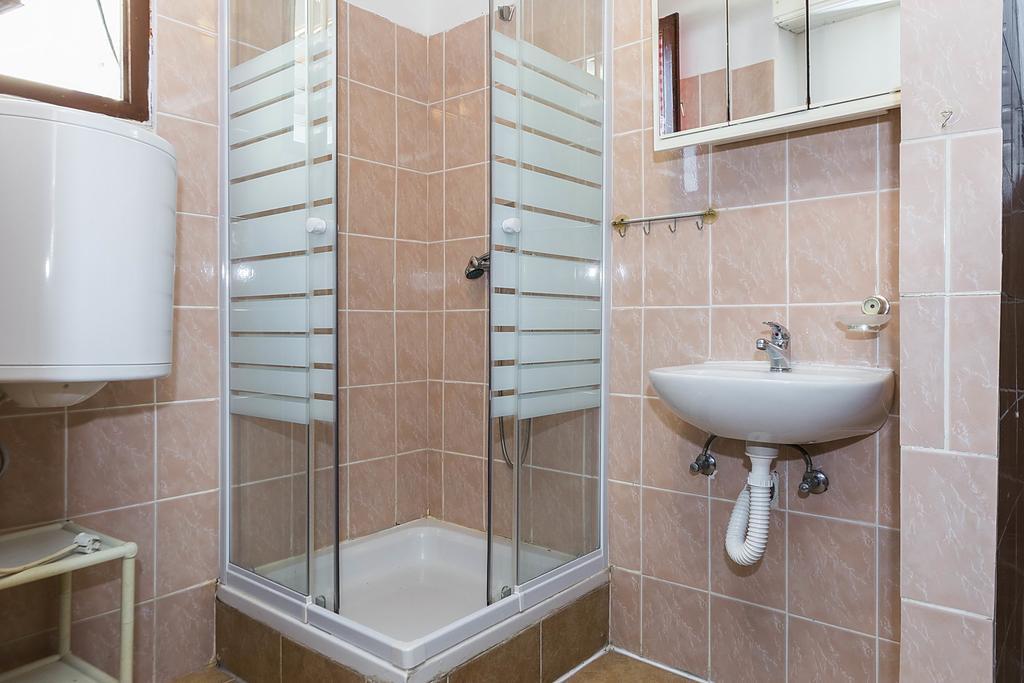 Apartments Draga Sukošan Quarto foto
